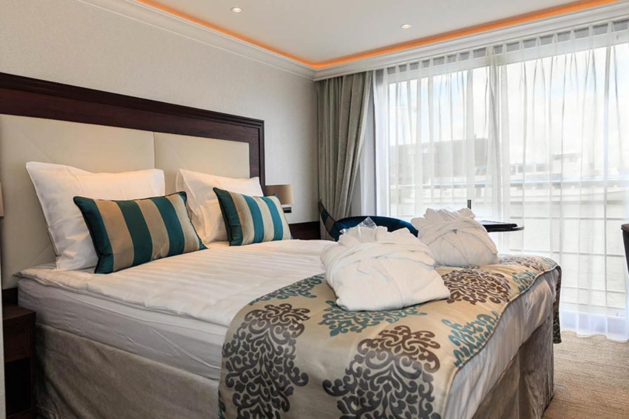 Select Ms Charles Dickens Neuss Otel Dış mekan fotoğraf