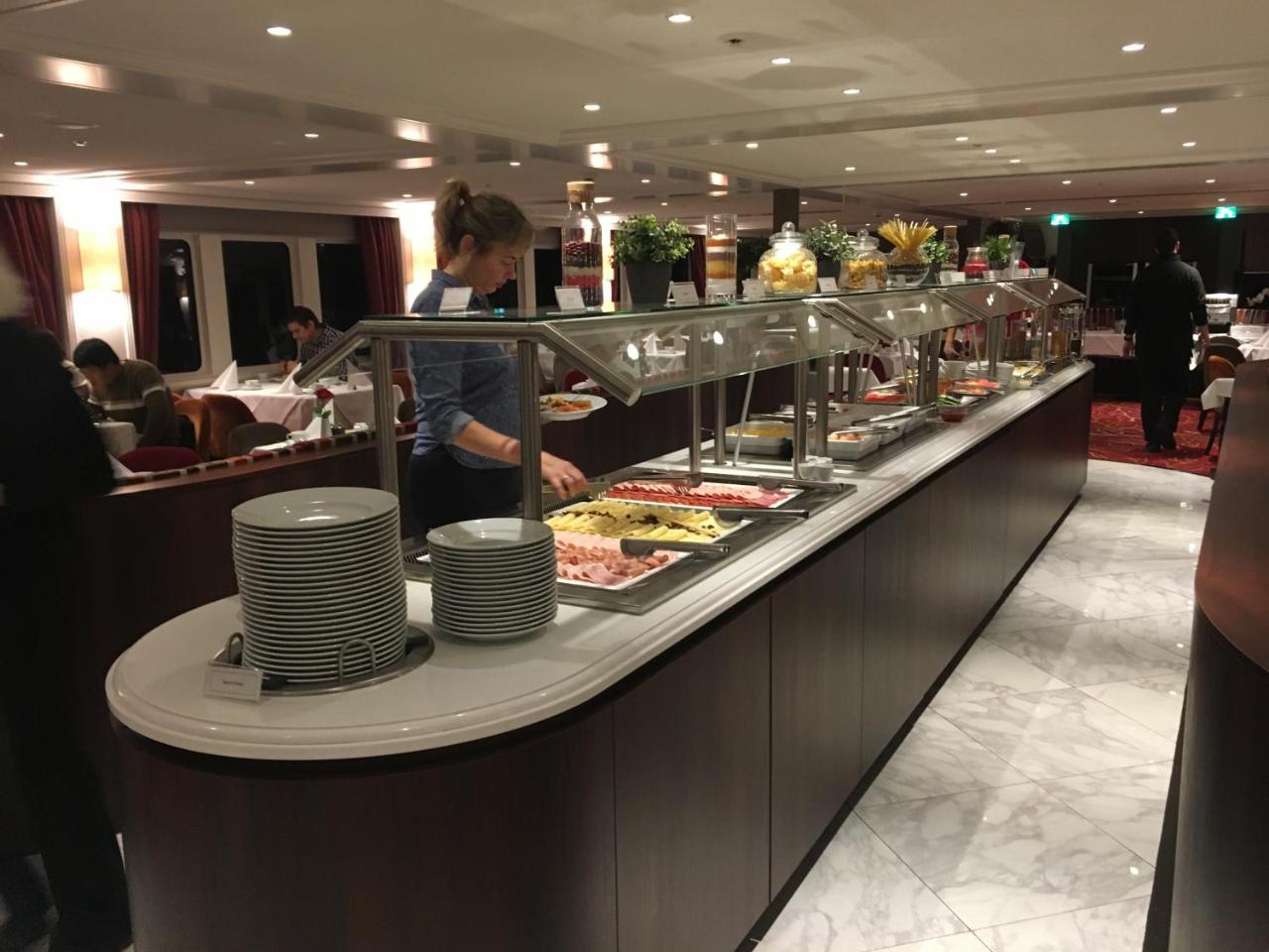 Select Ms Charles Dickens Neuss Otel Dış mekan fotoğraf