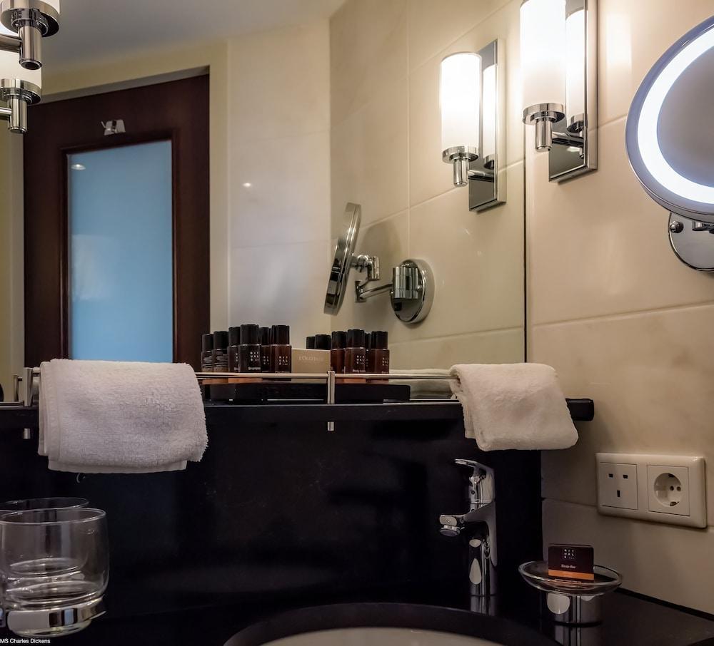 Select Ms Charles Dickens Neuss Otel Dış mekan fotoğraf