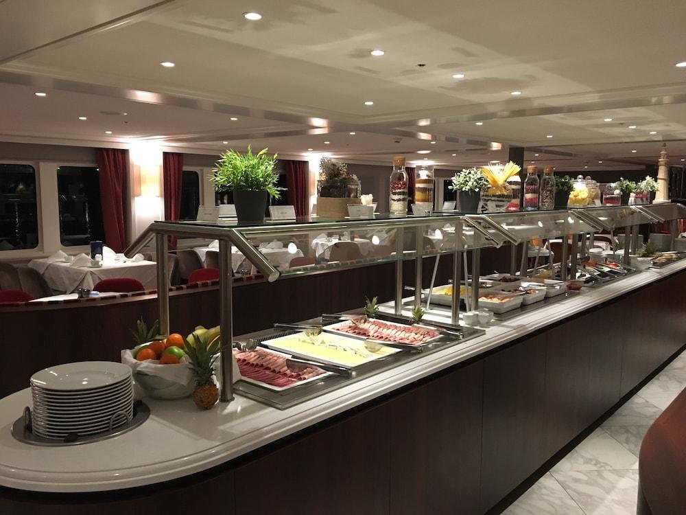 Select Ms Charles Dickens Neuss Otel Dış mekan fotoğraf